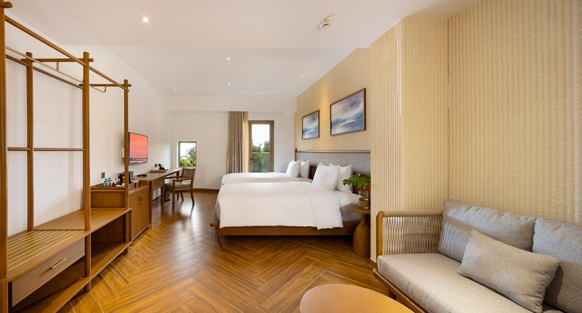 Iconic Long Hai Hotel Bagian luar foto
