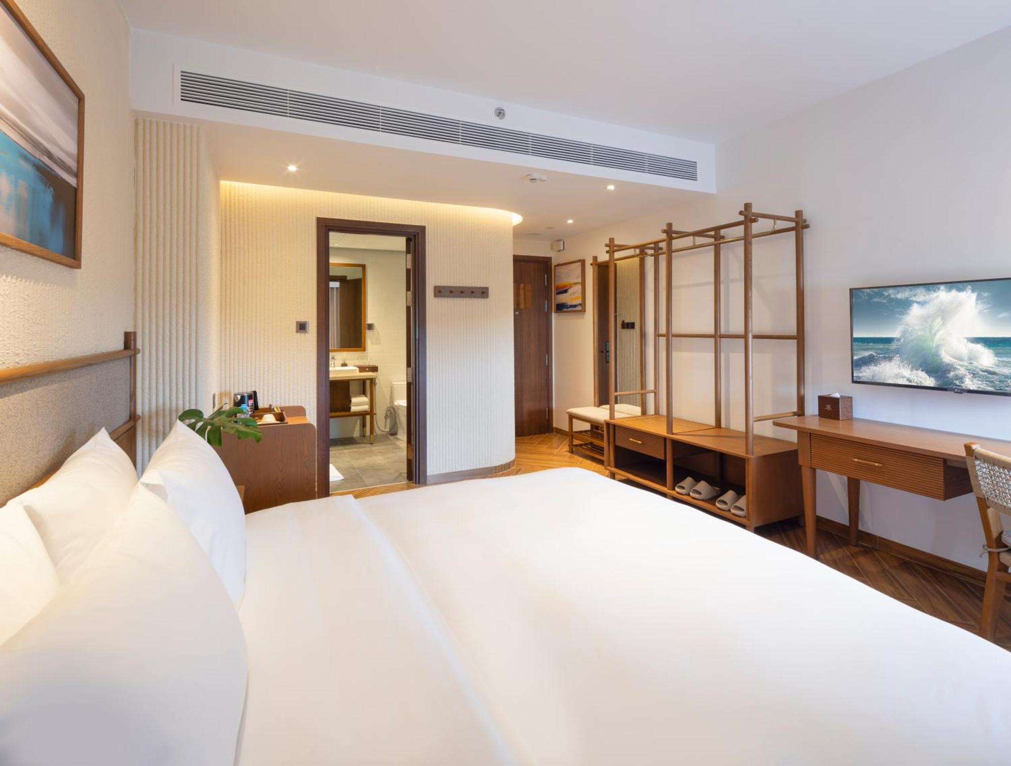Iconic Long Hai Hotel Bagian luar foto